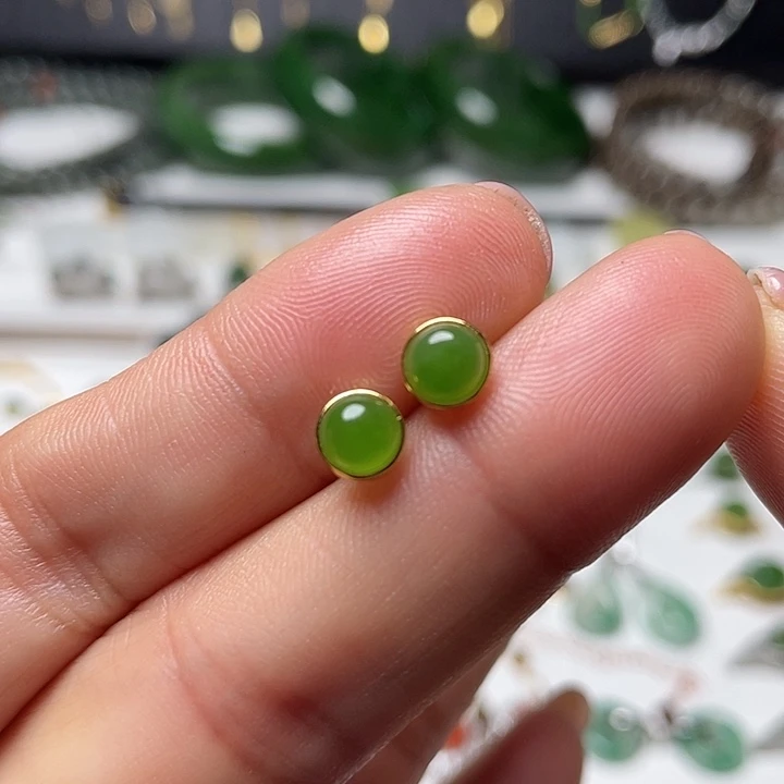 和田玉（碧玉）银S925镶嵌耳饰颜色多样性发其一