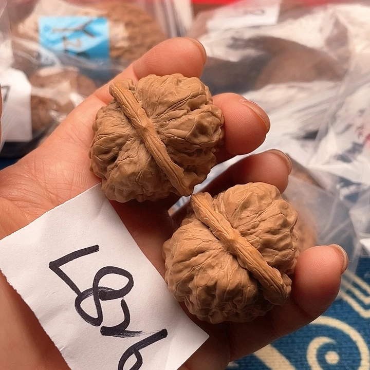 文玩核桃把件娃娃