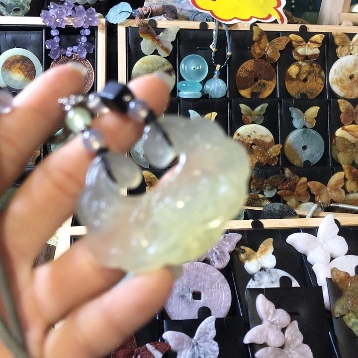 岫玉未镶嵌岫玉挂件