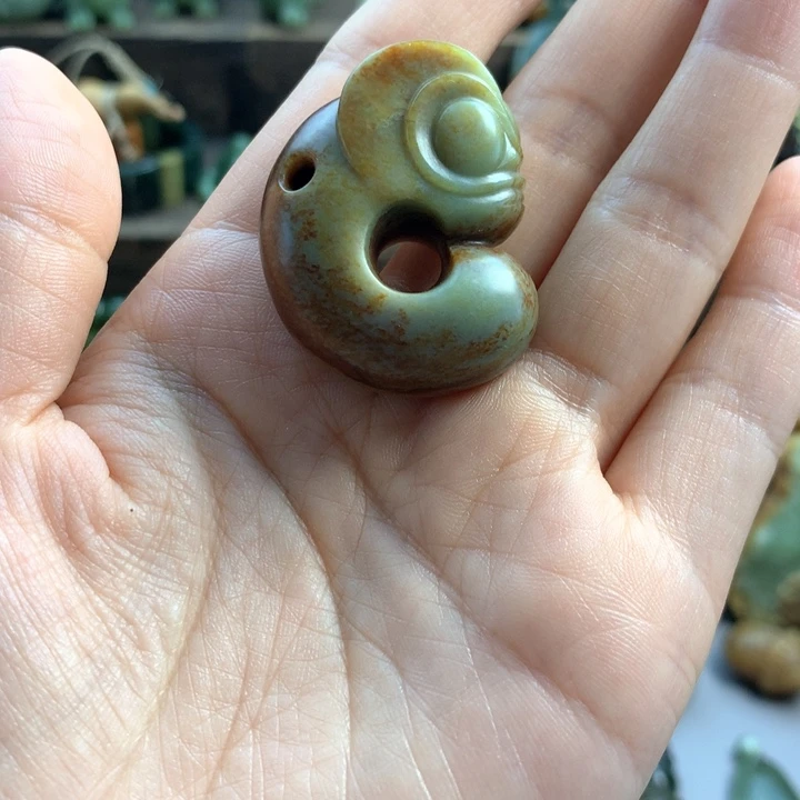 岫岩河磨玉（透闪石质玉）未镶嵌珠宝奇石春***芙