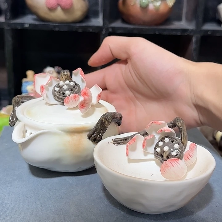 瓷片荷花宝瓶一壶一杯