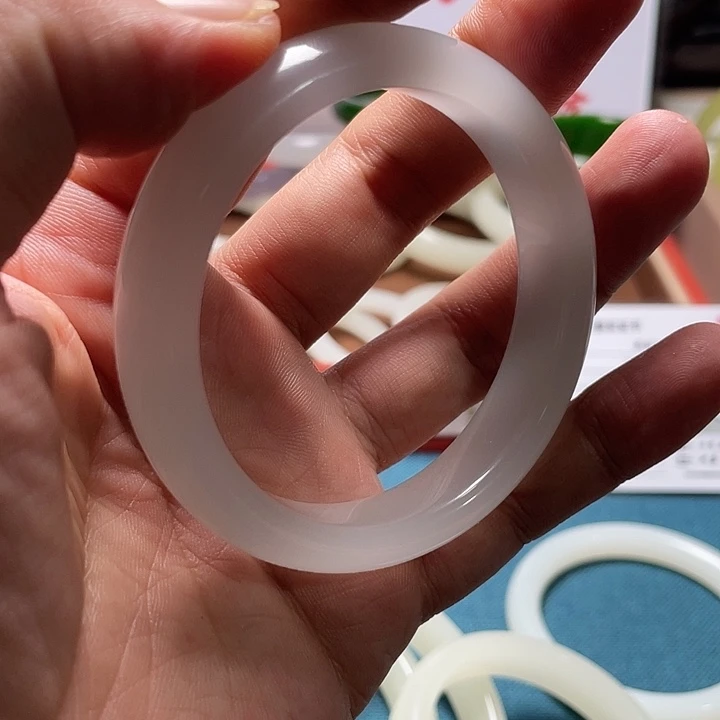 58圈口冰藕粉正圈手镯