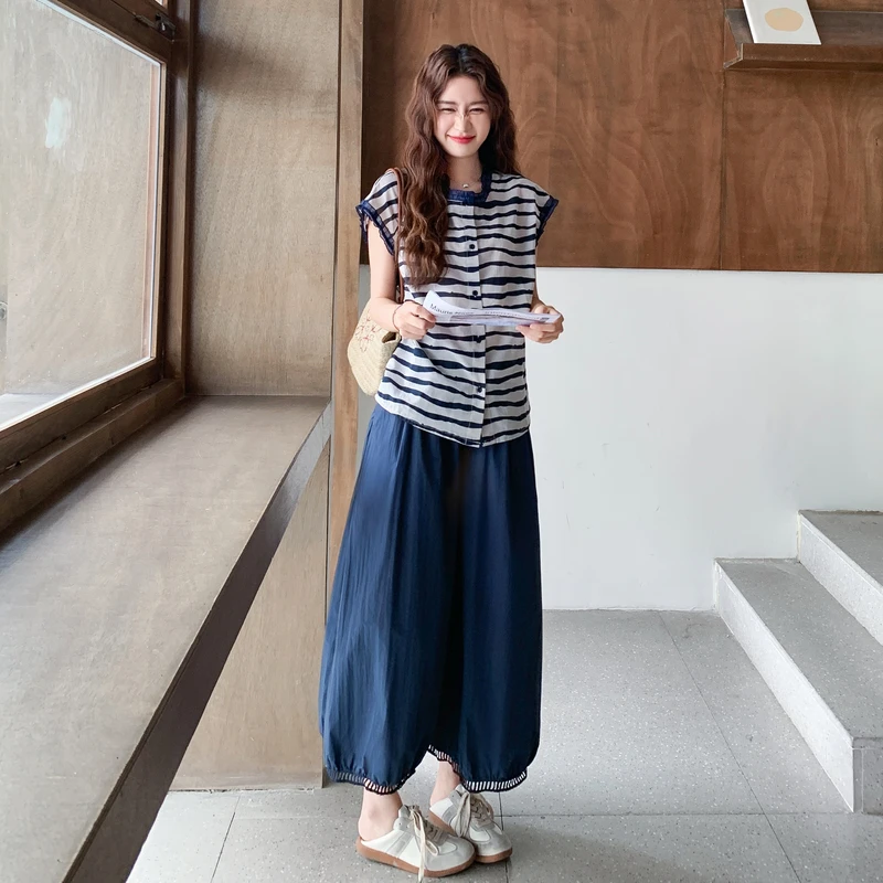大方得体穿搭一整套2025夏新款休闲条纹短袖上衣藏青灯笼裤两件套