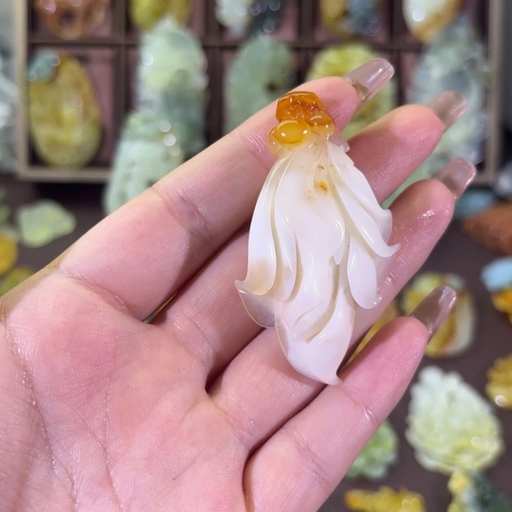 未镶嵌蛇纹石玉颈饰