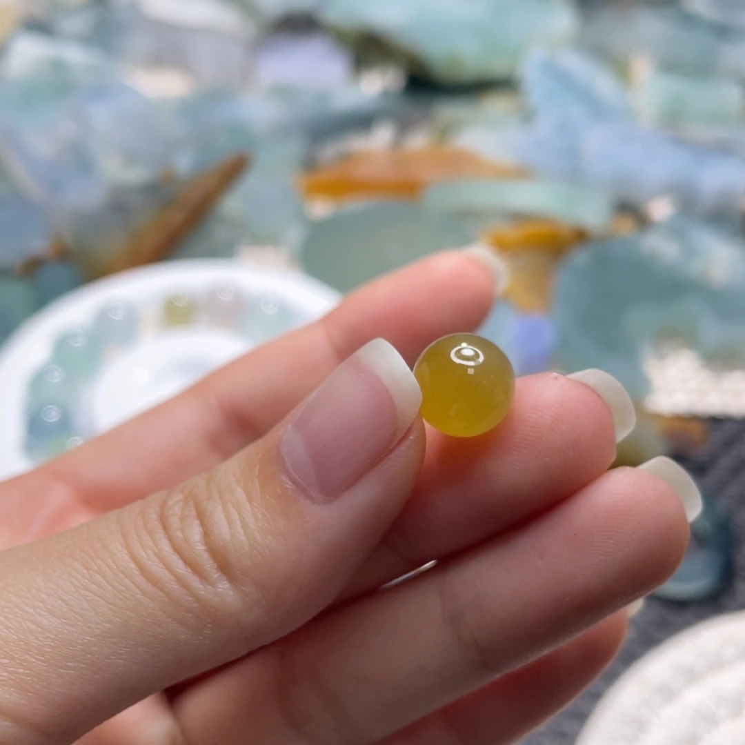 睡***子颈饰未镶嵌翡翠翡翠