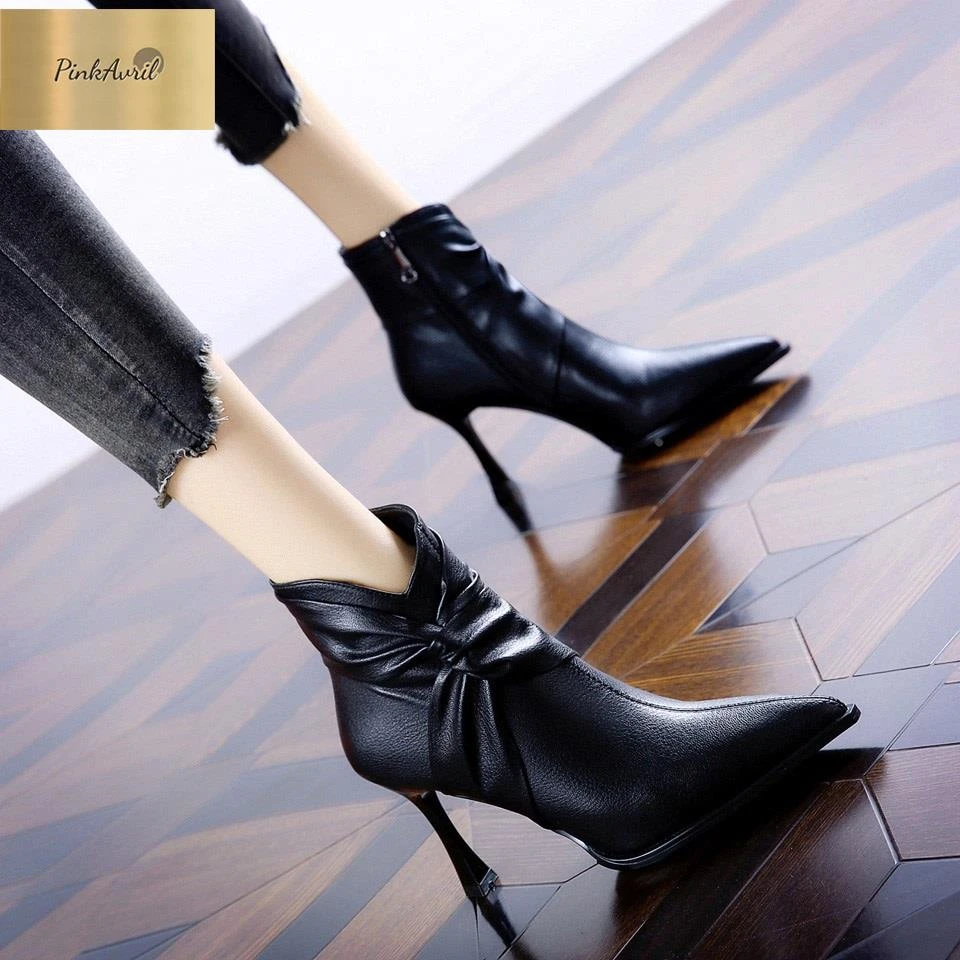 PinkAvril尖头高跟短靴女2025秋冬新款细跟时装靴法式设计感优雅