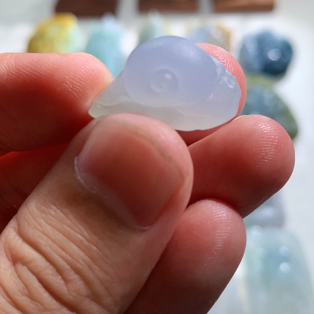 定制翡翠未镶嵌挂件