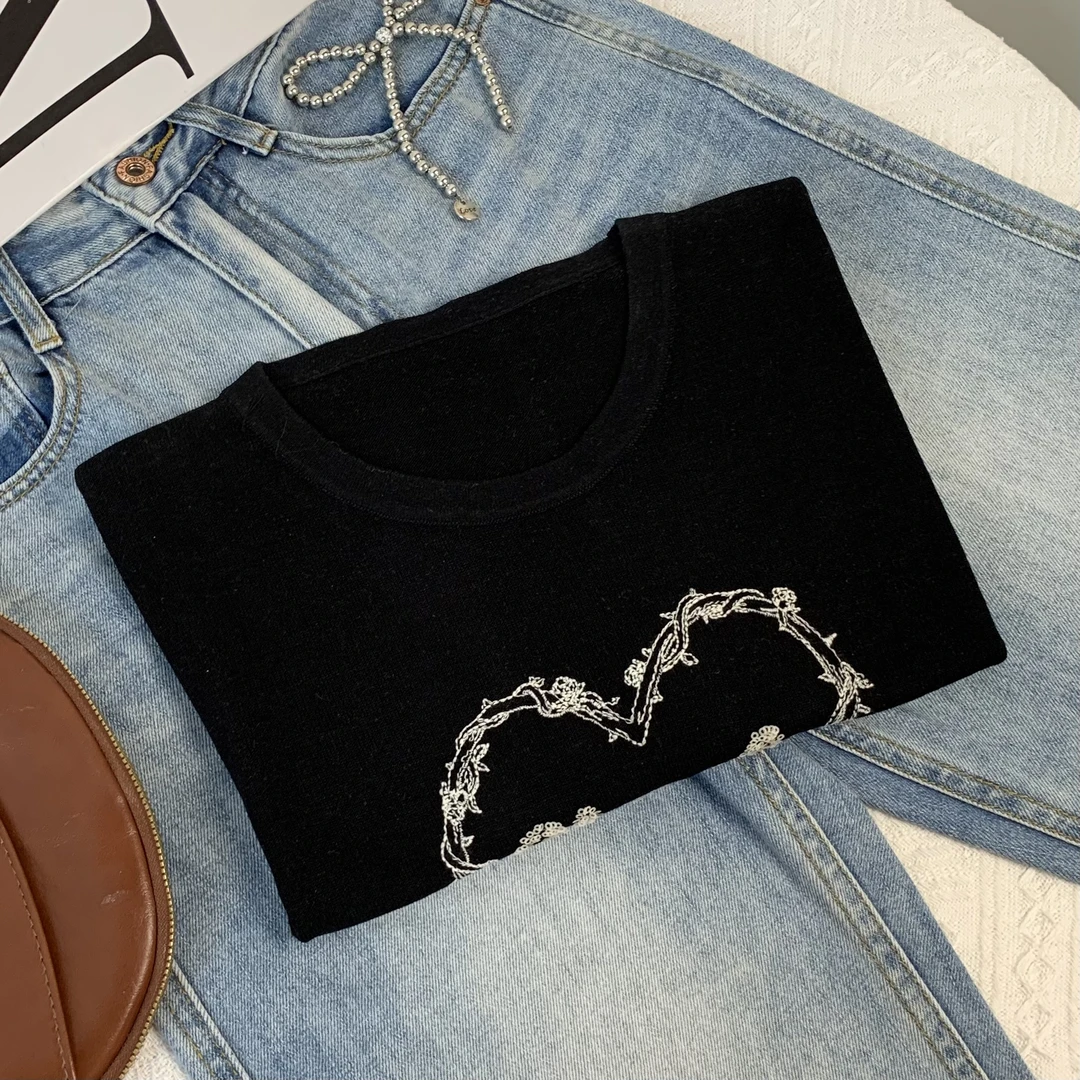 清-汤圆吖神秘黑爱心图案字母款针织短袖162851