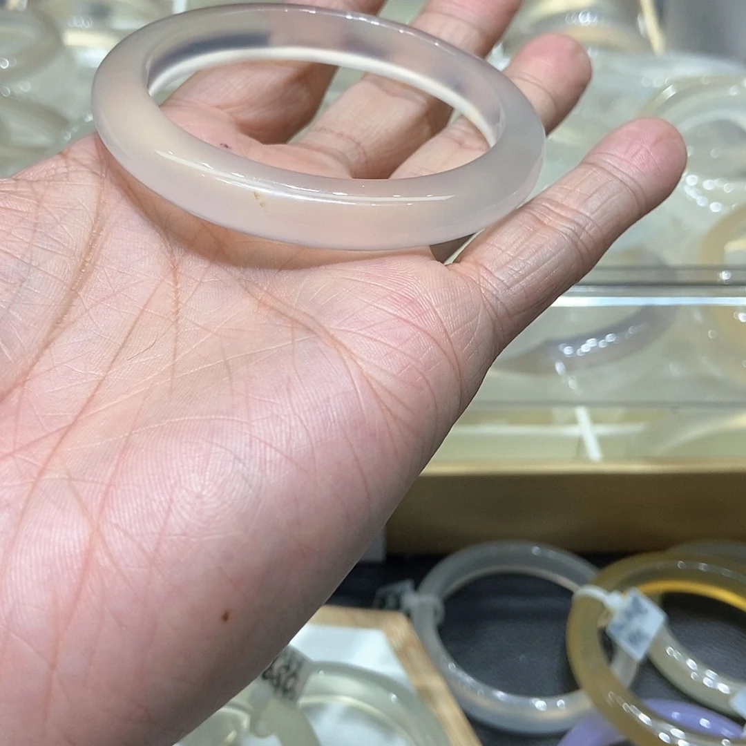 玛瑙/玉髓手镯未镶嵌093