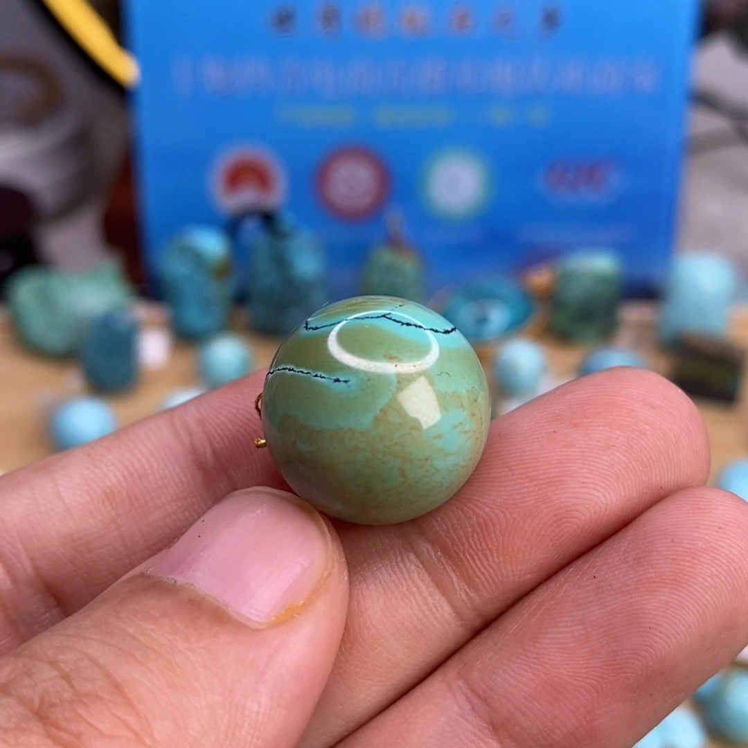 绿松石未镶嵌珠宝奇石