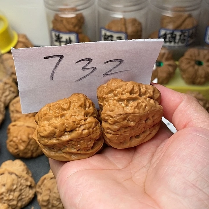 核桃蛤蟆39斤左右一个