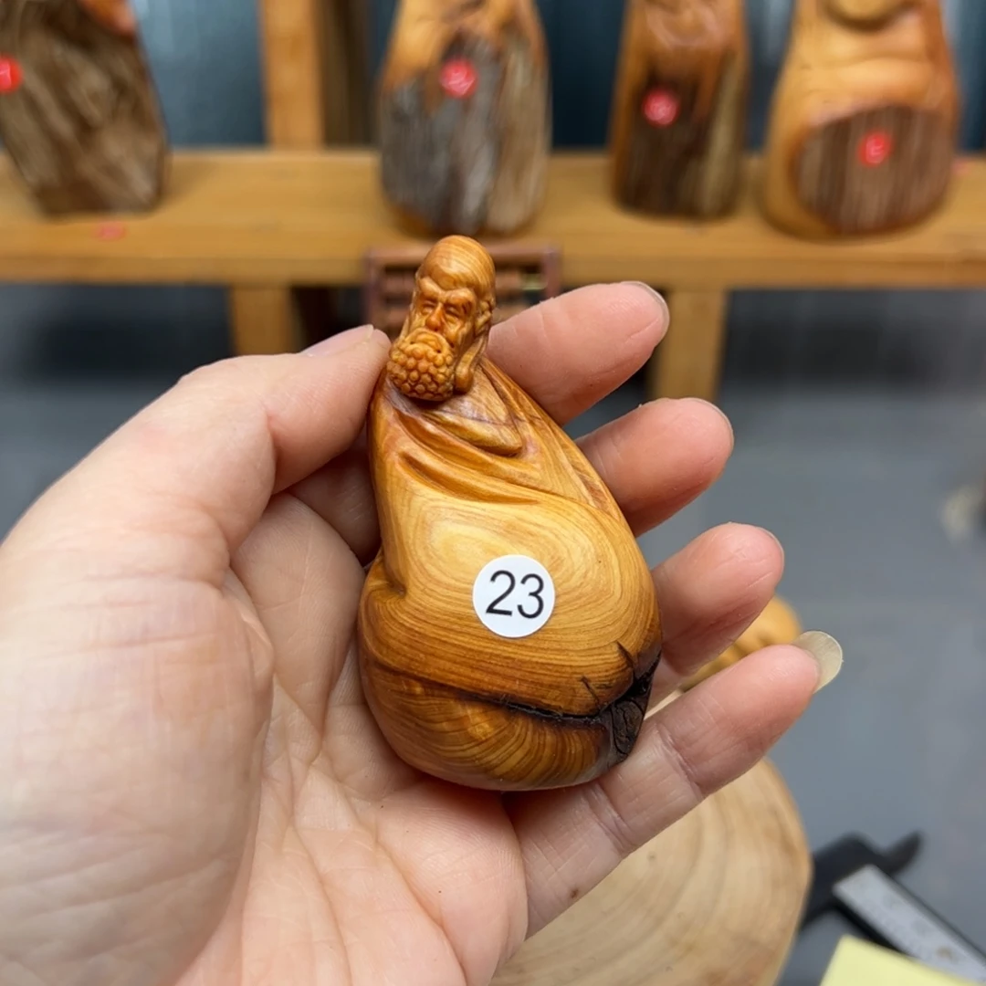 林***肆木崖柏木摆件手把件