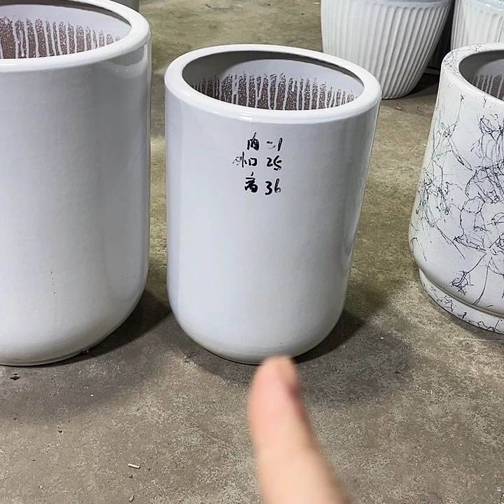 陶瓷大花盆小号一个