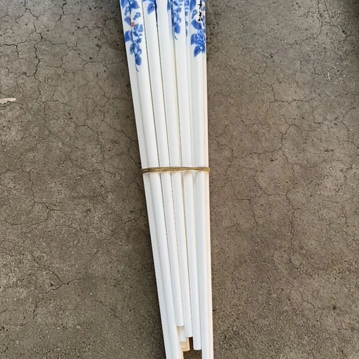 陶瓷盘子碗啥都有