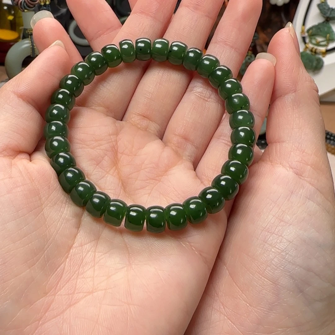 开***果和田玉未镶嵌颈饰