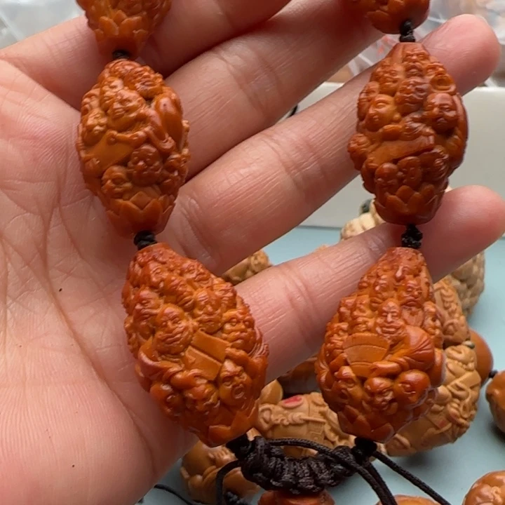 橄榄核手串雕刻工艺