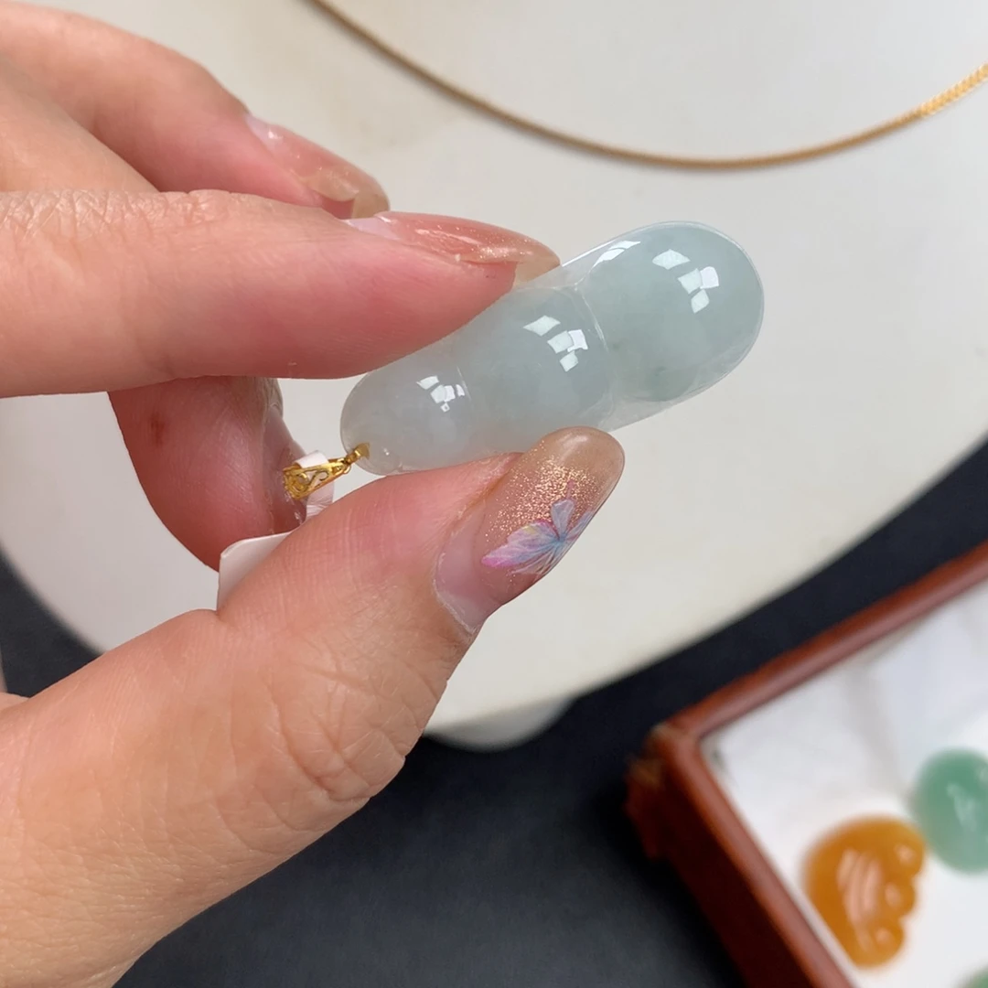 翡翠未镶嵌颈饰0588506870808808