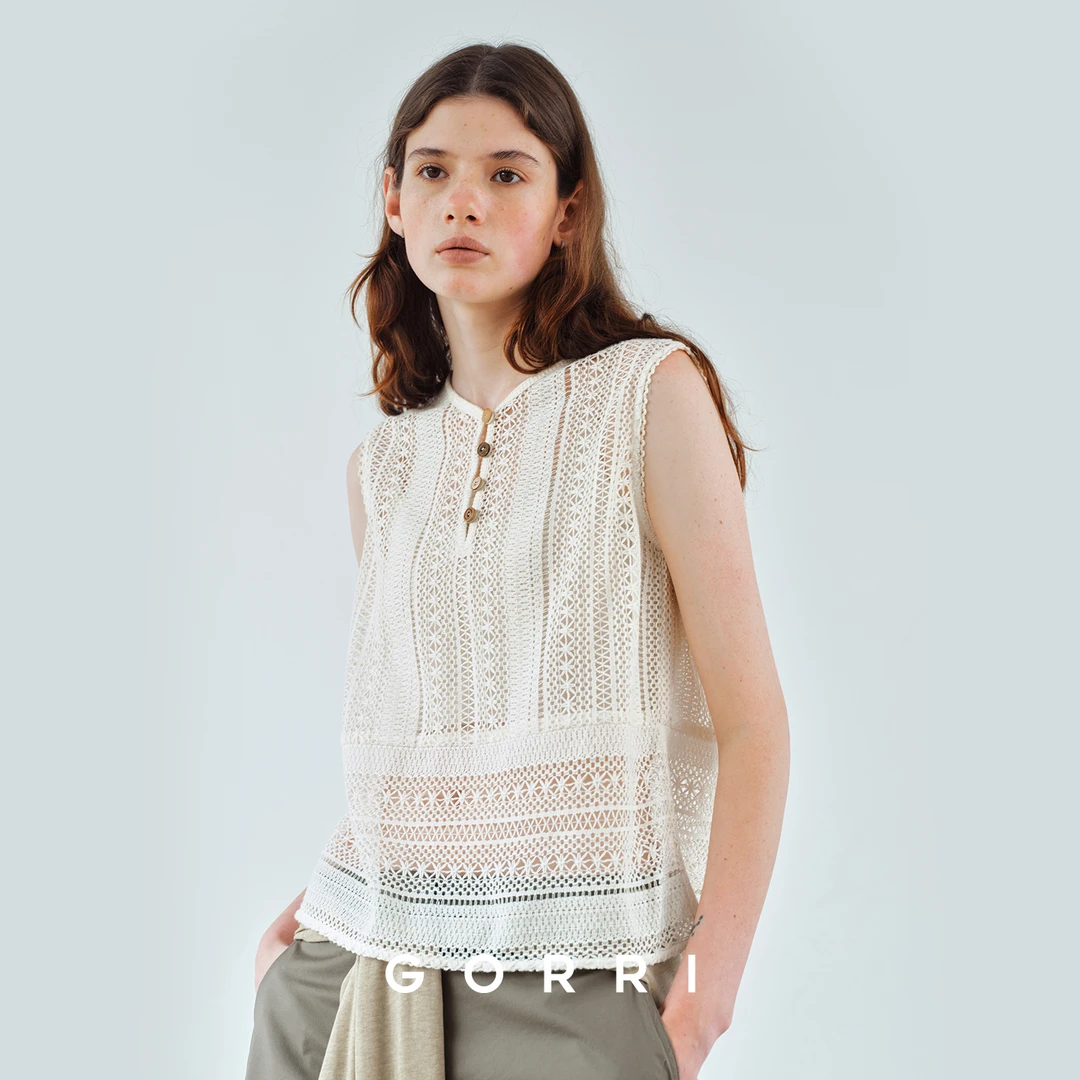 GORRI夏季镂空勾花游牧背心薄透民族风马甲度假花边针织V领上衣