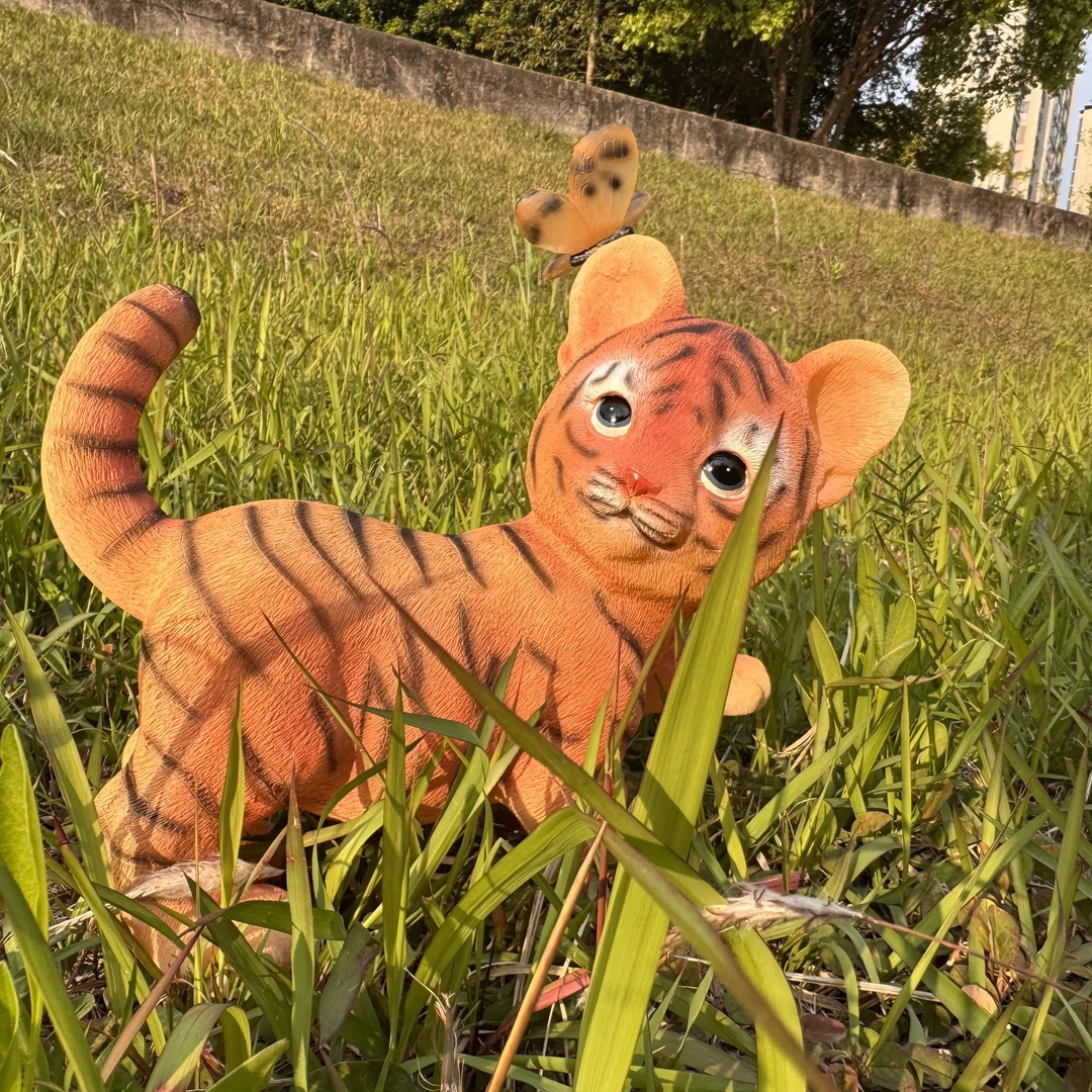 景观戏蝶老虎仿真动物摆件太阳能发光户外庭院花园装饰农庄饭店