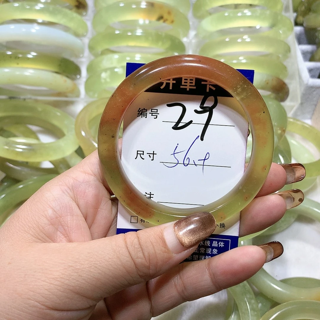 蛇纹石玉手镯未镶嵌m***王