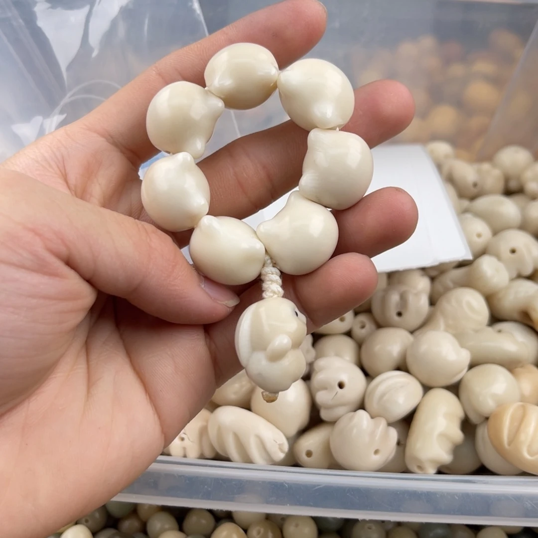 白玉菩提吊坠z 18mm/手捻 瑕疵