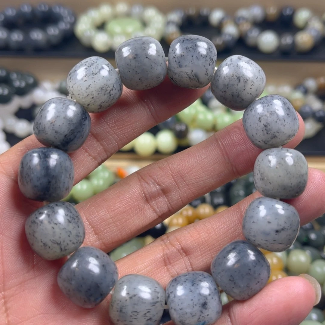 和田玉手串未镶嵌