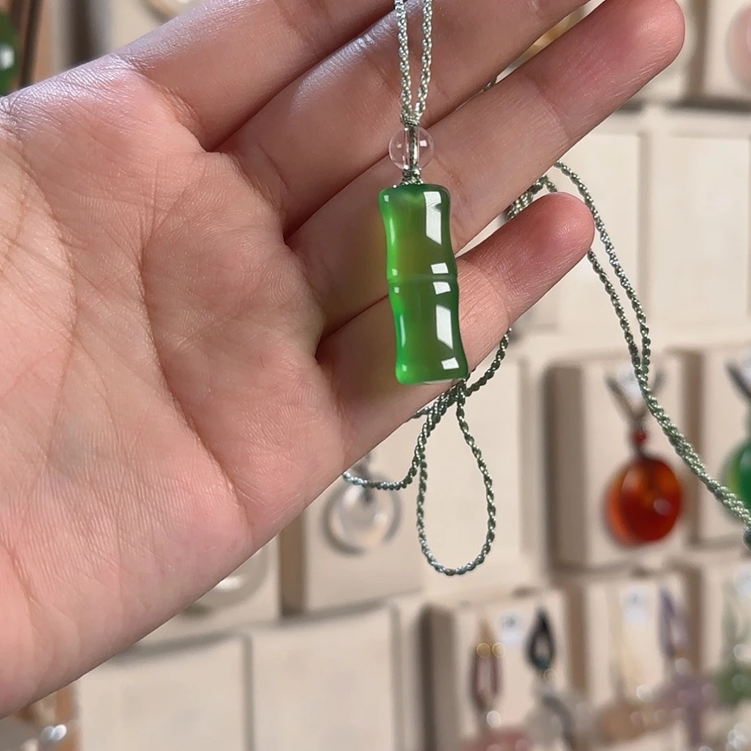 华***）玛瑙/玉髓未镶嵌颈饰