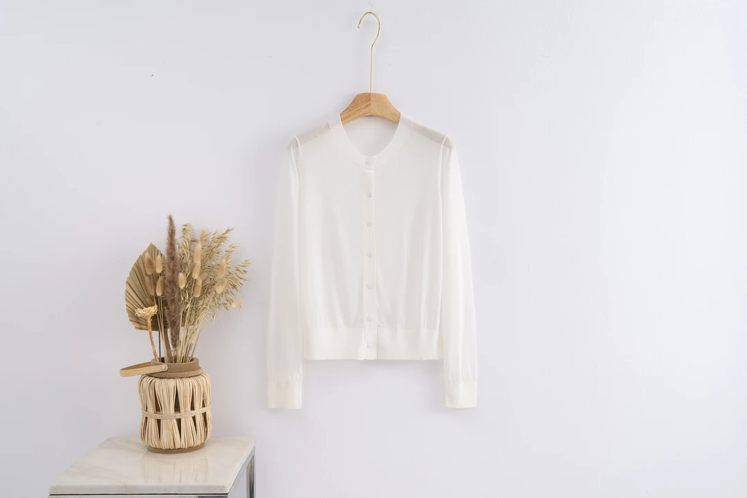 [醋酸+莱赛尔】25夏女圆领纯色轻薄透气空调防晒针织开衫搭吊带裙