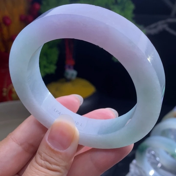 定制翡翠未镶嵌翡翠手镯