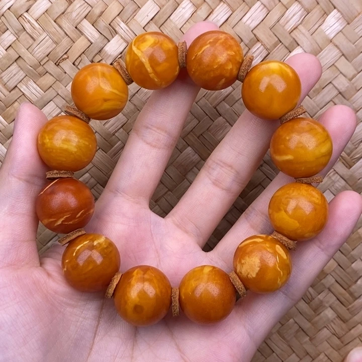 凤****蜜蜡未镶嵌裸石蜜蜡M