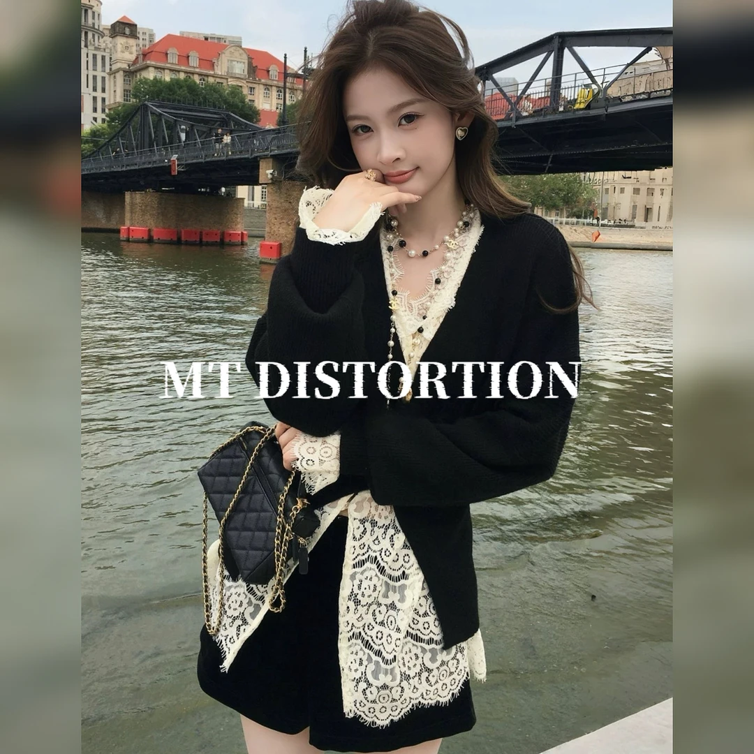 MT DISTORTION  设计感V领宽松开衫+镂空蕾丝长袖套装 1556