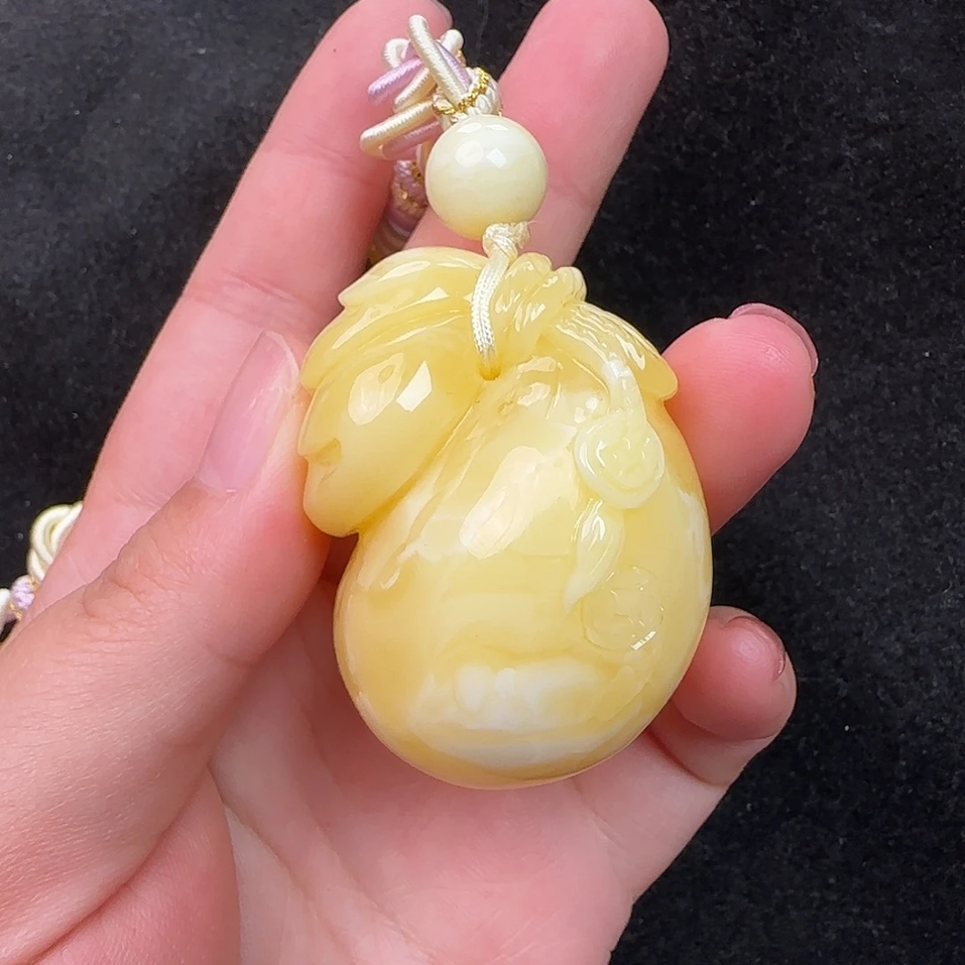 蜜蜡未镶嵌珠宝奇石