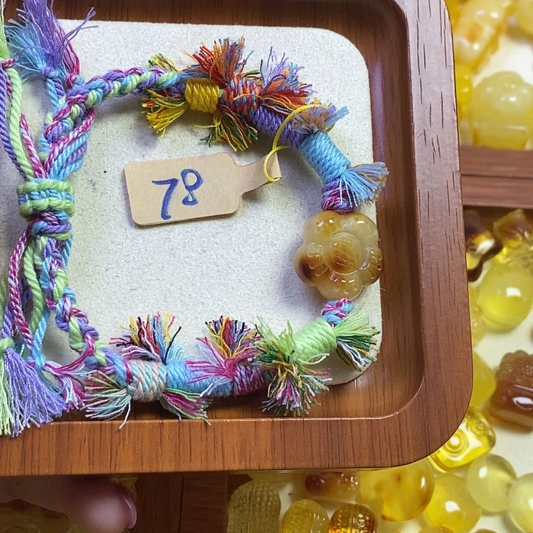 橄榄核吊坠花花手串