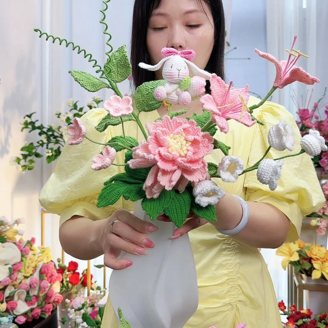 莱赛尔纤维棉手工钩织牡丹花束