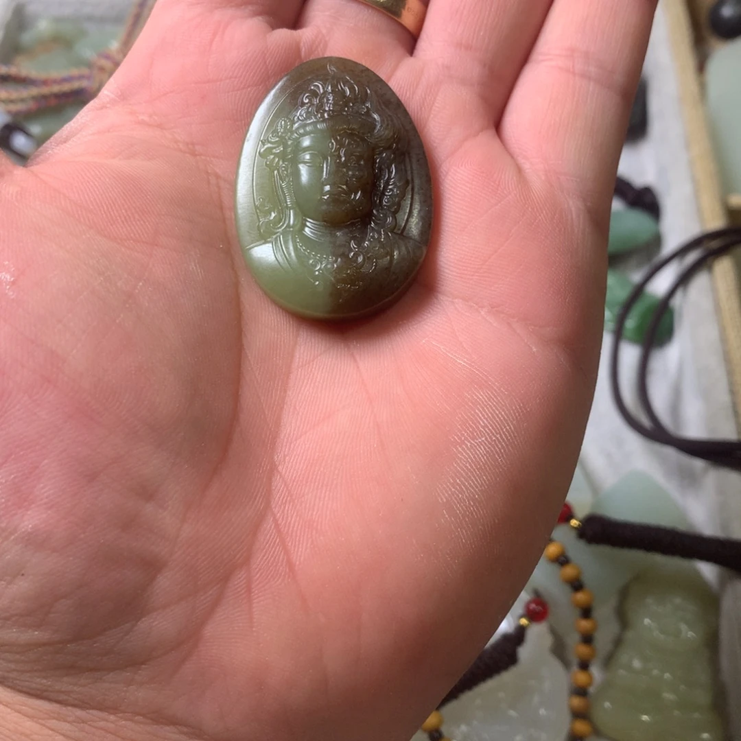 颈饰未镶嵌和田玉