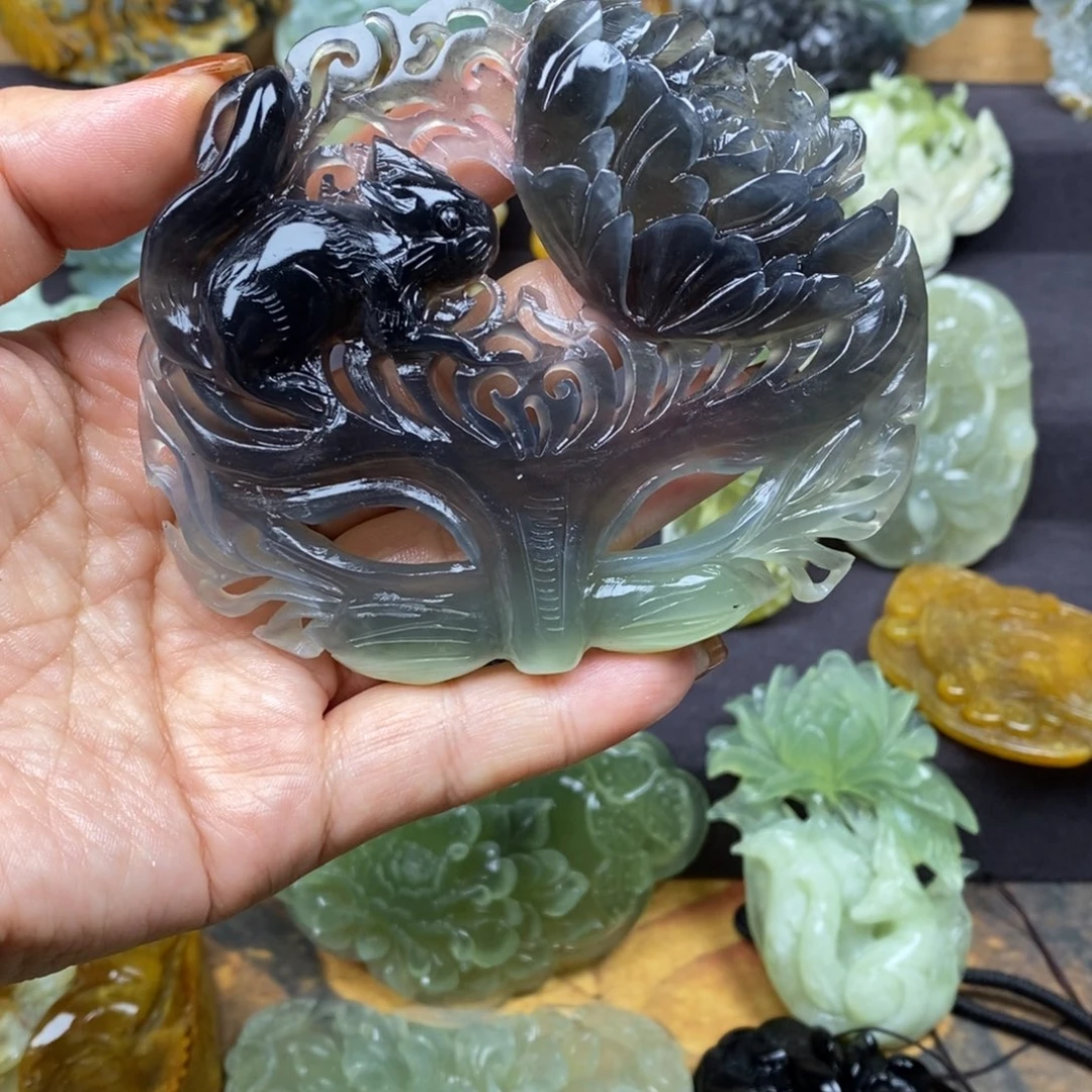 蛇纹石玉颈饰未镶嵌番**.