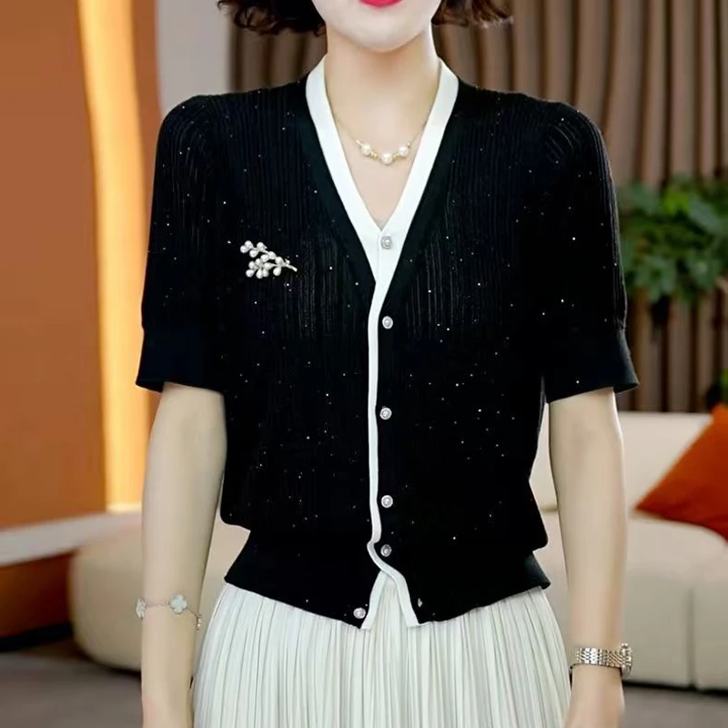 亮丝V领夏季薄款小香风针织衫女短袖开衫气质宽松显瘦时尚短上衣