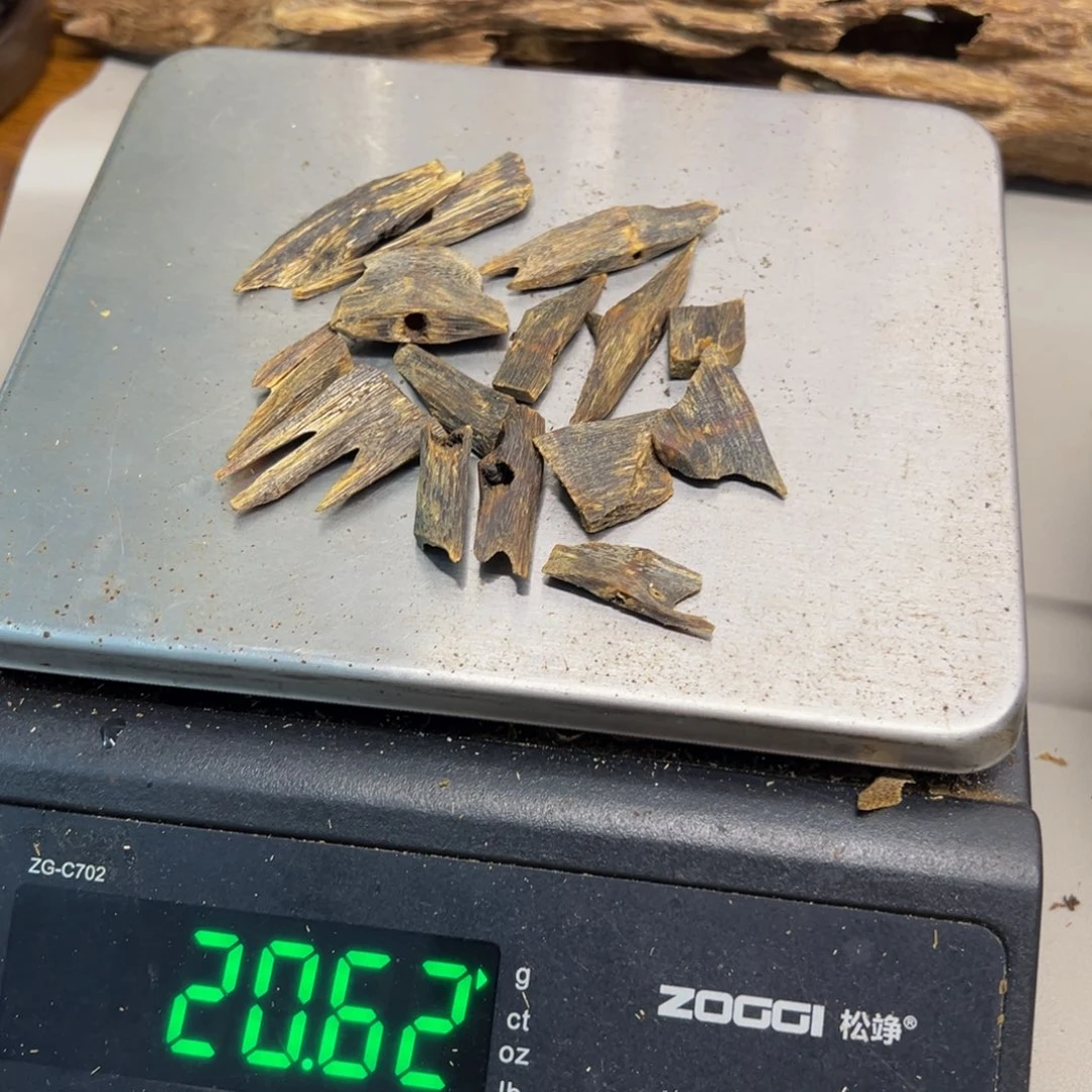 七***S沉香沉香碎屑陆河沉水块料20克
