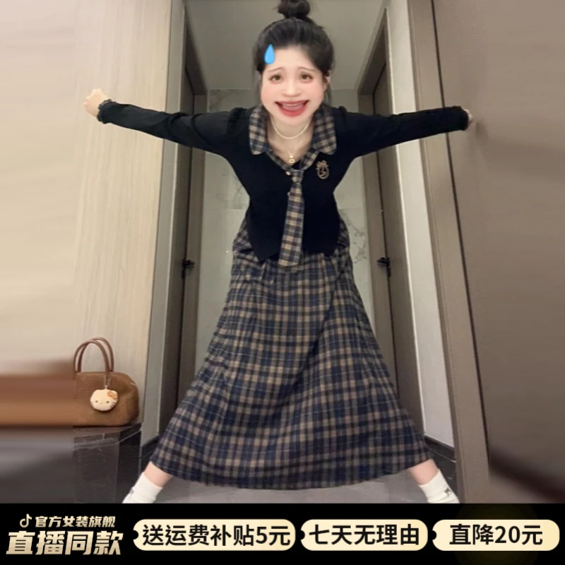 黑色格纹连衣裙子女2025新款网红时尚炸街高冷秋冬小众炸街高级感