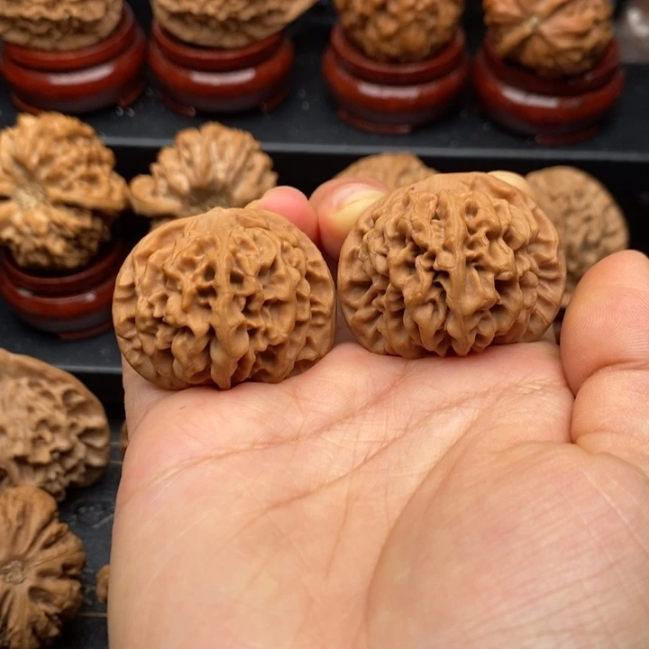 文玩核桃吊坠秦岭秦闷36无修（边度同尺）