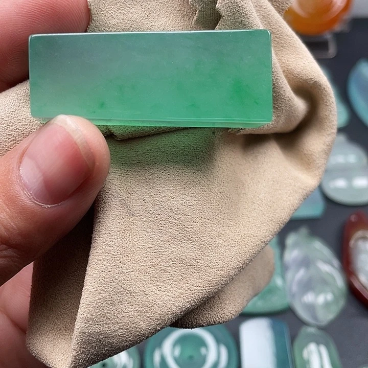 清**心无事牌，飘金丝绿，缅优