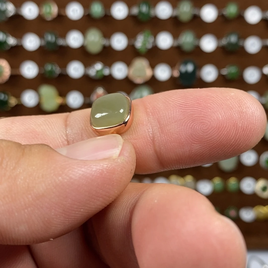 和田玉（青玉）戒指未镶嵌