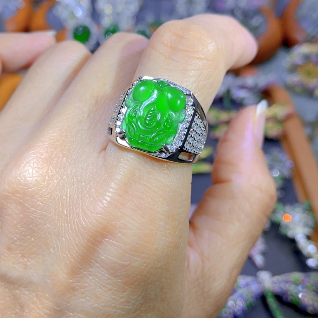 翡翠颈饰银S925镶嵌天然翡翠