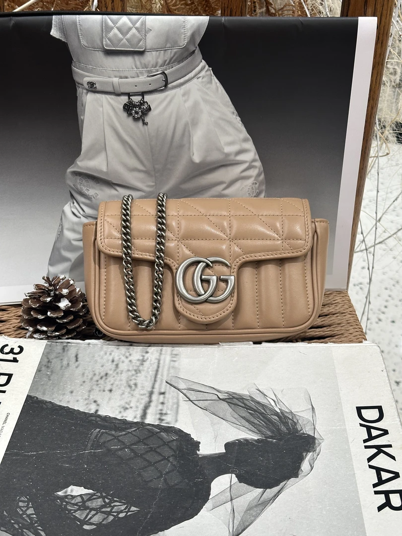 全新未使用 GUCCI/古驰 壹所奢品/马蒙玫瑰米竖条纹mini斜挎/闲置