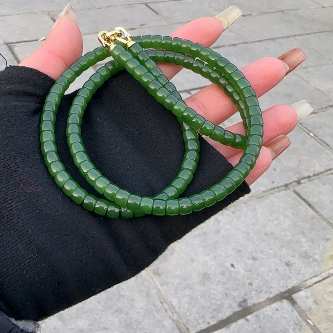 和田玉未镶嵌颈饰卡六直切