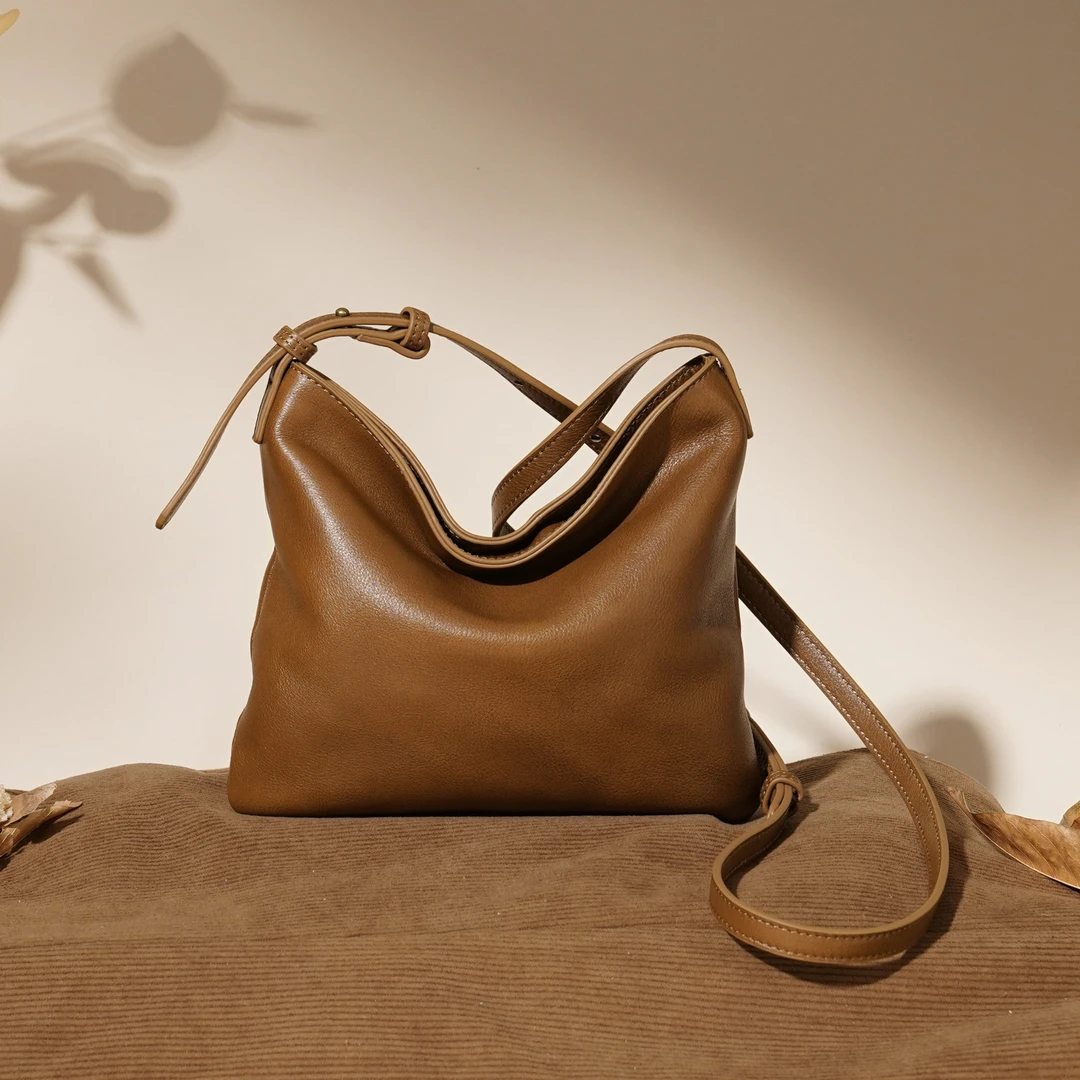 岩牛2025新款斜挎方包复古简约百搭小众单肩肩包YN3624