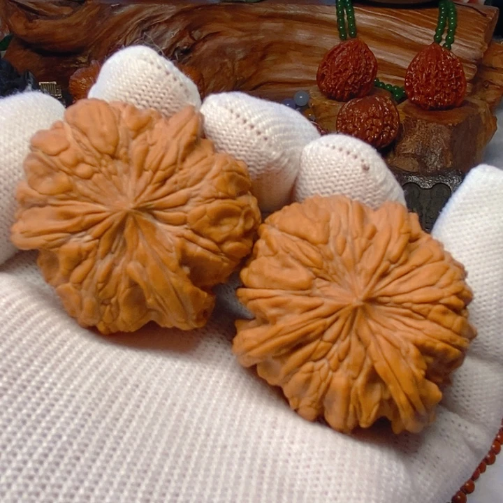 文玩核桃吊坠门墩儿