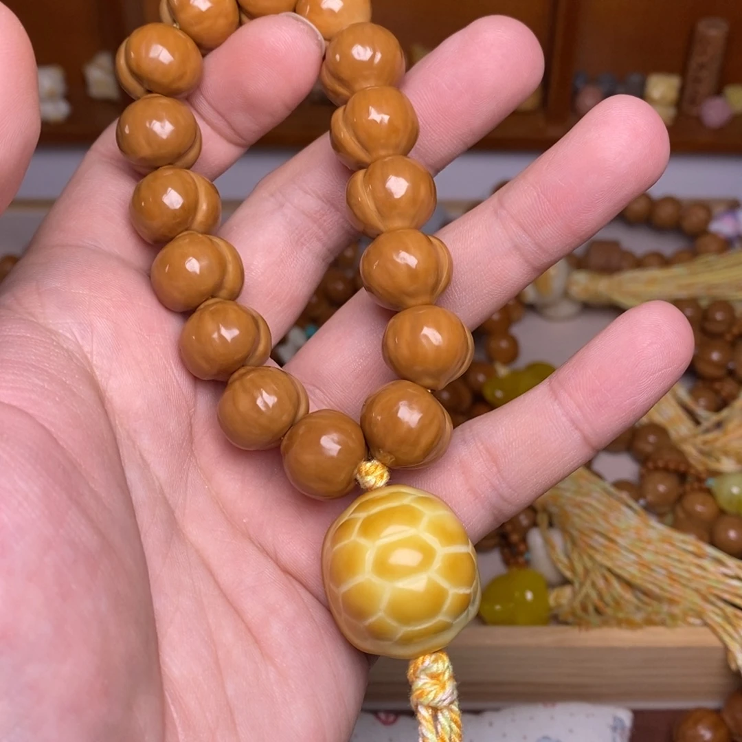 猴头核桃吊坠全品屁桃➕超大富甲手持