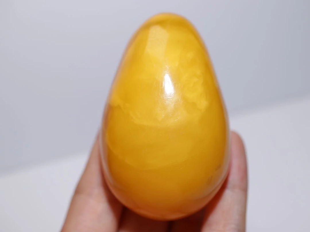小年份鸡油黄蜜蜡水滴吊坠 天然风化纹 66.6*41.9*32.9mm 54