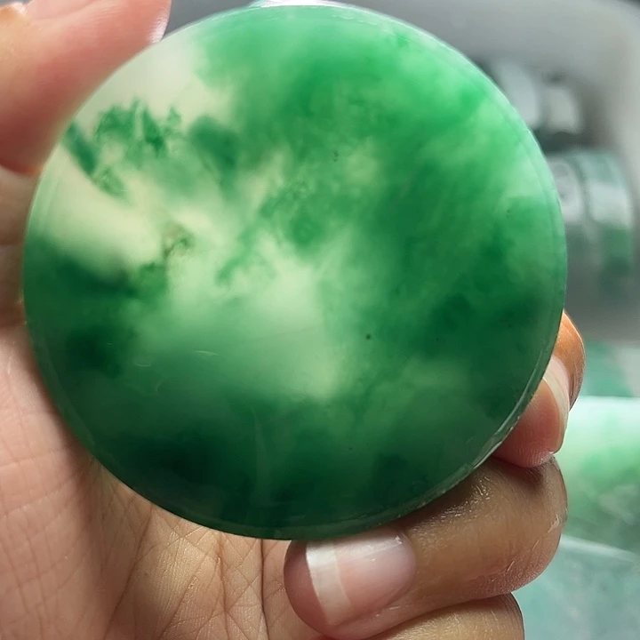 定制石英质玉（非洲翠）?****定制天然非洲翠镯心工费
